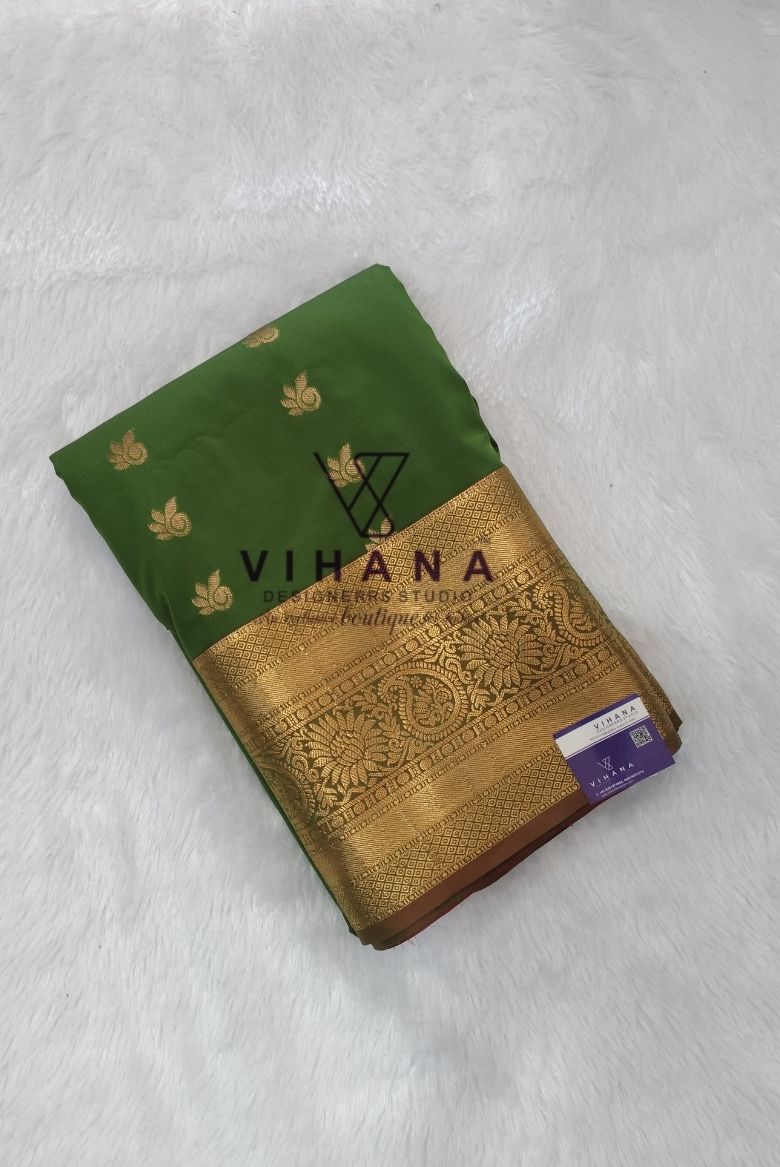 Green Kanjivaram Silk Saree - Image 2