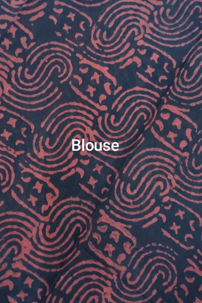 Beautifully Handcrafted elegance in soft Mul Mul Cotton Saree - Image 5