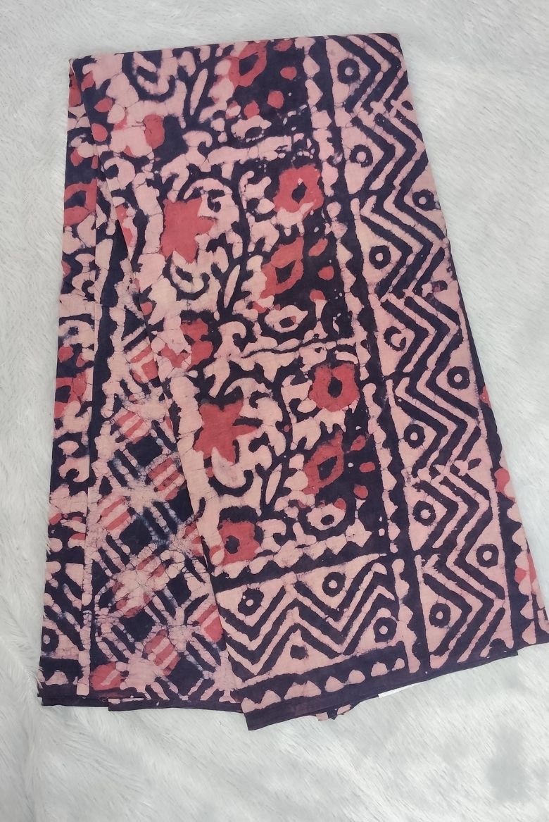 Beautifully Handcrafted elegance in soft Mul Mul Cotton Saree - Image 3