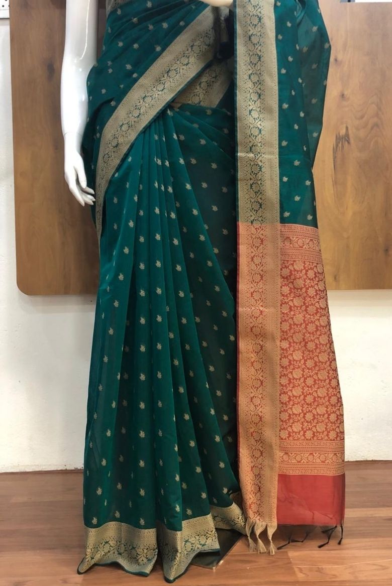 Premium Pure Handloom Cotton Saree Peacock Green and Red Elegance - Image 5