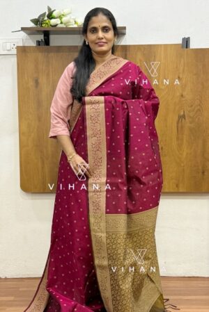 Premium Pure Handloom Cotton Saree Beetroot Red and Gold Elegance