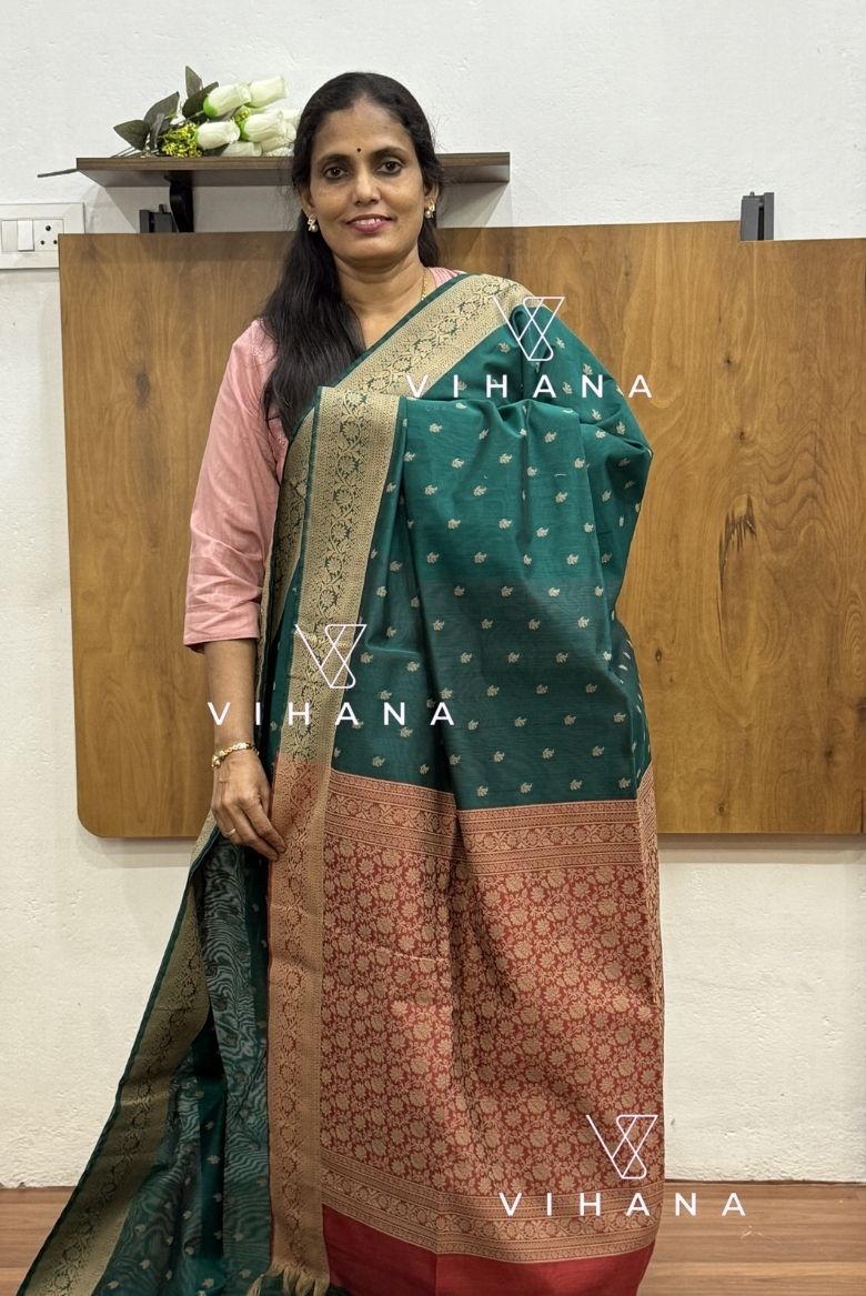 Premium Pure Handloom Cotton Saree Peacock Green and Red Elegance