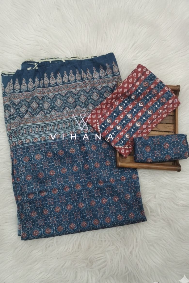 Foxy Maroon Screen Print Cotton Suit Material - Image 5