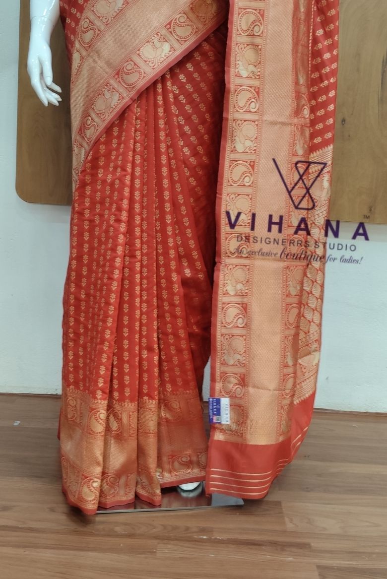 Red Banarasi Silk Saree - Image 4