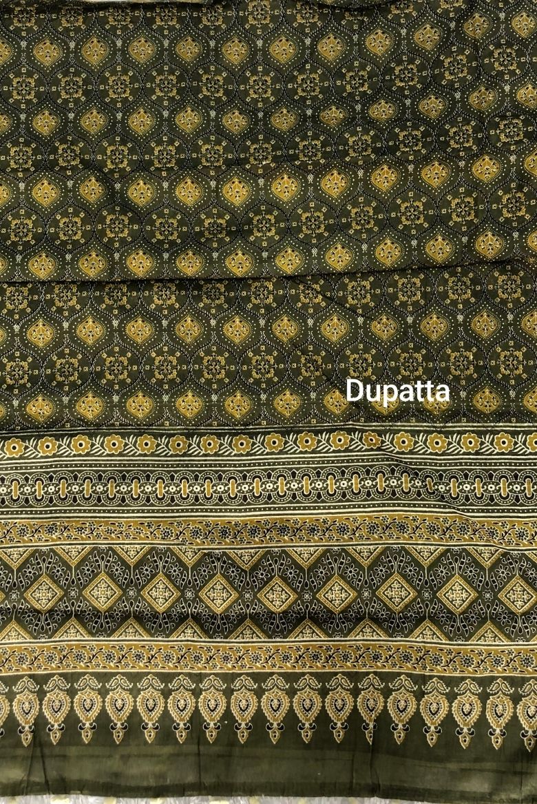 Mehandi Green Screen Print Cotton Suit Material - Image 4