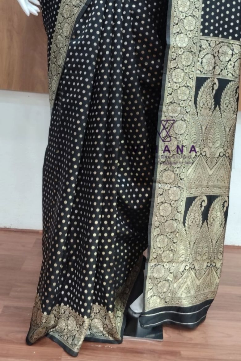 Black Banarasi silk saree - Image 4
