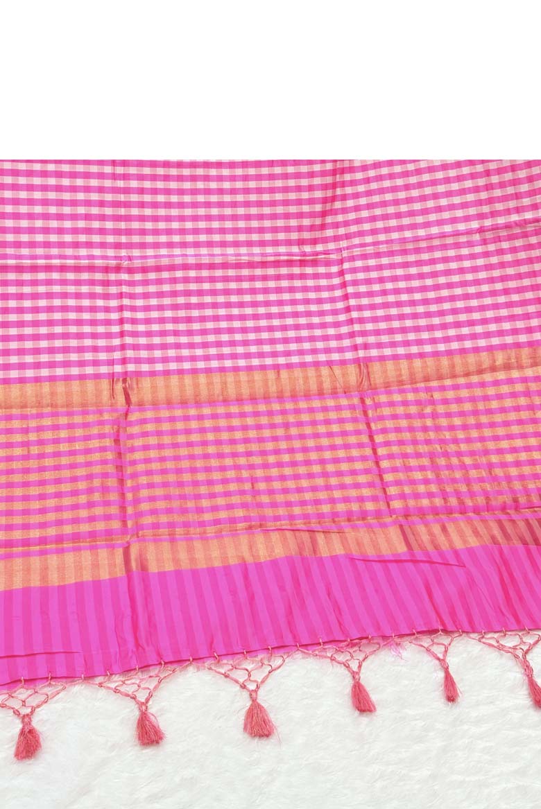 Pink and Silver checkered cotton silk Saree with blouse piece - Image 3