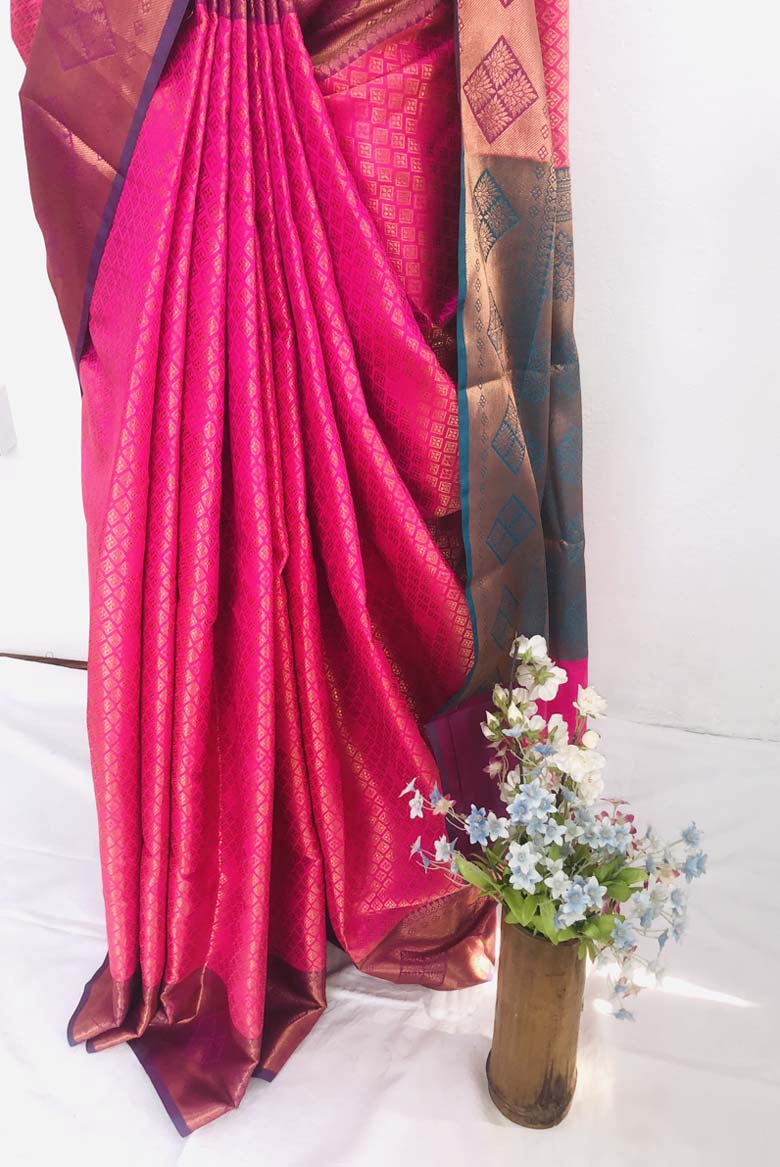 Elegant Pink Banarasi Silk Saree with Exquisite Golden Zari Work and Designer Border with contrast colored Pallu and Unstitched running blouse - Image 3