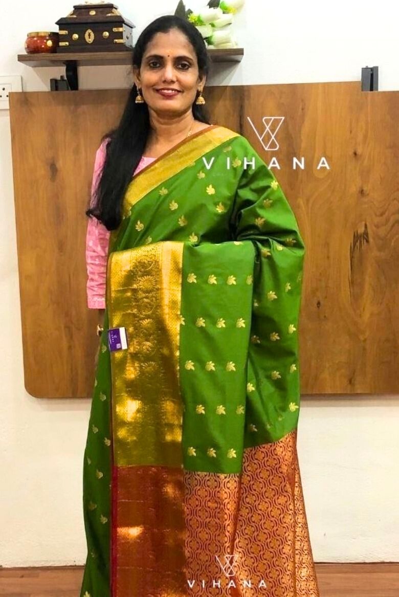 Green Kanjivaram Silk Saree - Image 6