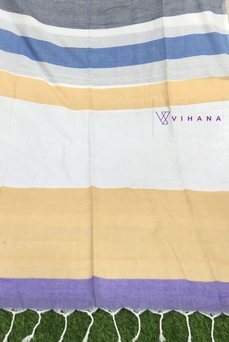 Subtle Grey Cotton Saree - Image 3