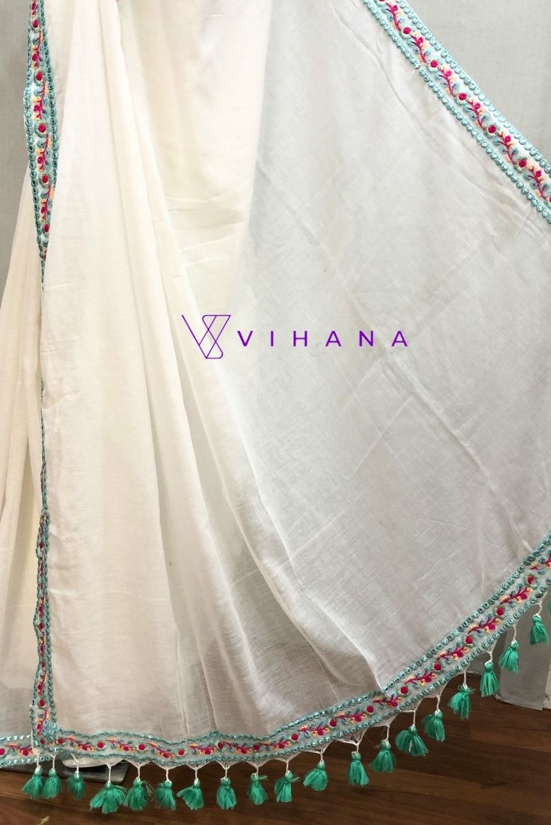 White Mul Cotton Saree with Embroidery Lace Border - Image 5