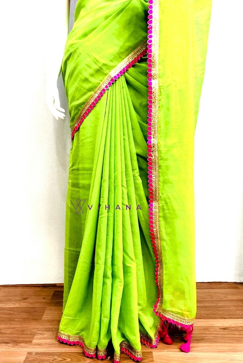 Parrot Green Mul Cotton Saree with Beautiful Lace Work Borders - Image 3