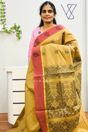 Distinct Chikku Pure Handloom Soft Cotton Saree